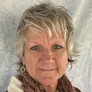 Meet your Posher, Loretta